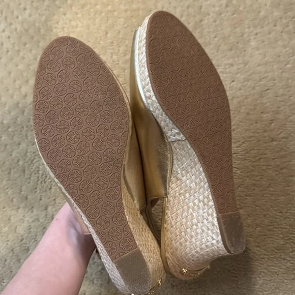 Lilly Pulitzer Gold Espadrilles Wedges 9.5 Gently Worn - Picture 5 of 5